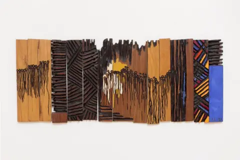 El Anatsui / Tate El Anatsui, Solemn Crowds at Dawn, 1965