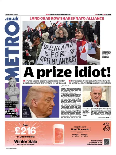 The headline on the front page of the Metro reads: "A prize idiot."