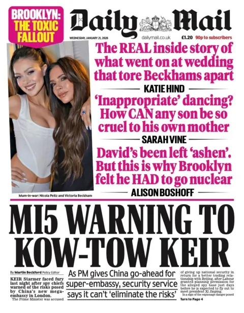 The headline on the front page of the Daily Mail reads: "MI5 warning to kow-tow Keir."